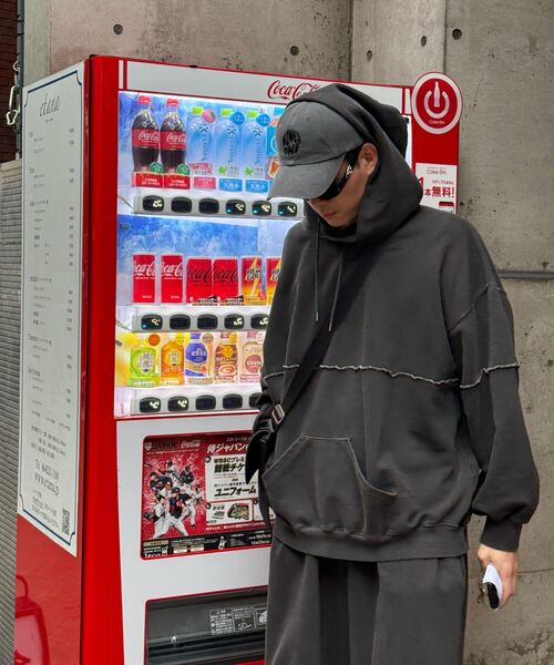 IUGAMAKARAS（イウガマカラス）の「Triple Covered Crow Buckle Bag（メッセンジャーバッグ・レディース・その他・FREE）」の16枚目の写真
