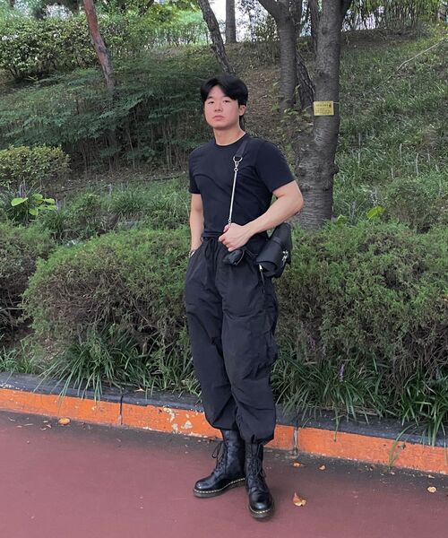 IUGAMAKARAS(イウガマカラス)の「Triple Covered Crow Buckle Bag(メッセンジャーバッグ・レディース・その他・FREE)」の14枚目の写真
