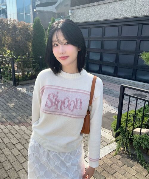 SINOON(シヌーン)の「Sinoon Reverse Pullover Knit (Ivory)(ニット/セーター・レディース・アイボリー・FREE)」の4枚目の写真