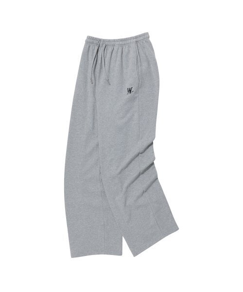 WOOALONG(ウアロン)の「(起毛)Signature relax wide pants - GREY(スウェットパンツ・レディース・ライトグレー・LARGE/MEDIUM/SMALL)」の2枚目の写真