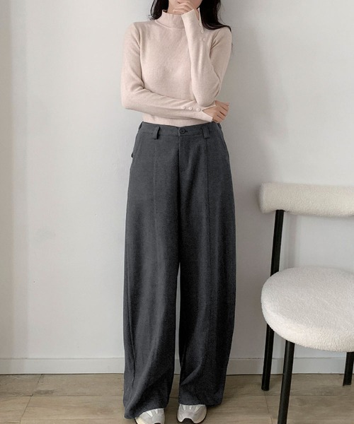 LOWO(ロワ)の「ワイドカーブパンツ センタープレス(スラックス・レディース・カーキ/ブラック/グレー・L/M/S)」の4枚目の写真