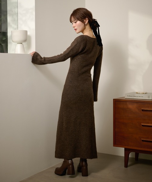 LAULEN(ローレン)の「drape poncho knit set up /ドレープポンチョニットセットアップ(セットアップ・レディース・ブラウン/グレー/ベージュ・FREE)」の6枚目の写真