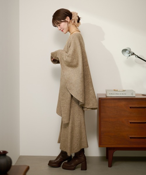 LAULEN(ローレン)の「drape poncho knit set up /ドレープポンチョニットセットアップ(セットアップ・レディース・ブラウン/グレー/ベージュ・FREE)」の22枚目の写真
