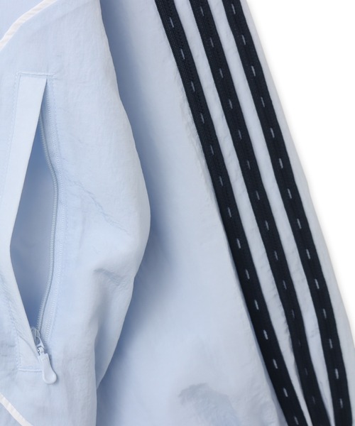 adidas(アディダス)の「adidas TEAMGEIST 2.0 TRACK TOP / アディダス チームガイスト 2.0 トラックトップ(ナイロンジャケット・レディース・ブルー・S/M/L)」の6枚目の写真