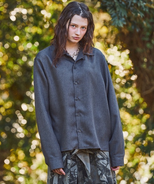 CASPER JOHN（キャスパージョン）の「Imitation butcher linen shirts/イミテーションブッチャーリネンシャツ（シャツ/ブラウス・メンズ・マスタード/ネイビー/ベージュ/チャコールグレー・SMALL/X-SMALL/LARGE/MEDIUM）」の2枚目の写真