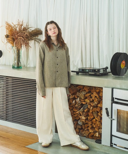 CASPER JOHN（キャスパージョン）の「Imitation butcher linen shirts/イミテーションブッチャーリネンシャツ（シャツ/ブラウス・メンズ・マスタード/ネイビー/ベージュ/チャコールグレー・SMALL/X-SMALL/LARGE/MEDIUM）」の7枚目の写真