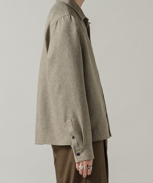 CASPER JOHN（キャスパージョン）の「Imitation butcher linen shirts/イミテーションブッチャーリネンシャツ（シャツ/ブラウス・メンズ・マスタード/ネイビー/ベージュ/チャコールグレー・SMALL/X-SMALL/LARGE/MEDIUM）」の19枚目の写真
