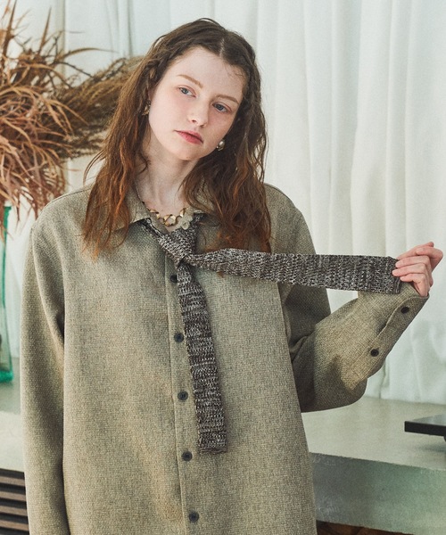 CASPER JOHN（キャスパージョン）の「Imitation butcher linen shirts/イミテーションブッチャーリネンシャツ（シャツ/ブラウス・メンズ・マスタード/ネイビー/ベージュ/チャコールグレー・SMALL/X-SMALL/LARGE/MEDIUM）」の5枚目の写真