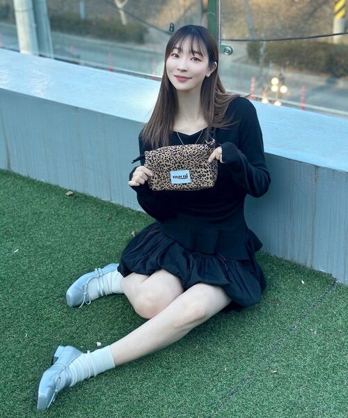 MACNI(マクニ)の「LEOPARD STRING CROSS BAG BROWN(メッセンジャーバッグ・レディース・その他・FREE)」の2枚目の写真