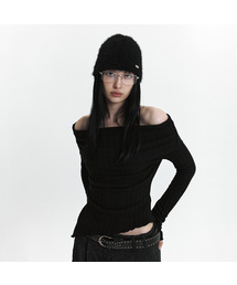 CURETTY（キュリティ）の「C ASYMMETRIC OFF-SHOULDER KNIT TOP_BLACK（ニット/セーター）」
