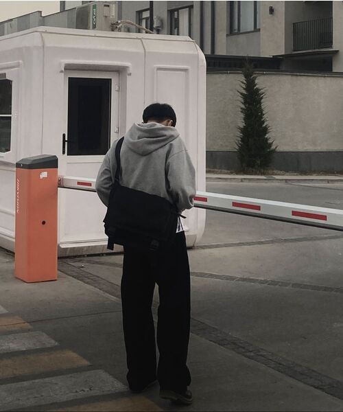 SSRL(シエスタ ロイヤル レーベル)の「Dual Pocket Messenger Bag / Black(メッセンジャーバッグ・レディース・ブラック・FREE)」の20枚目の写真