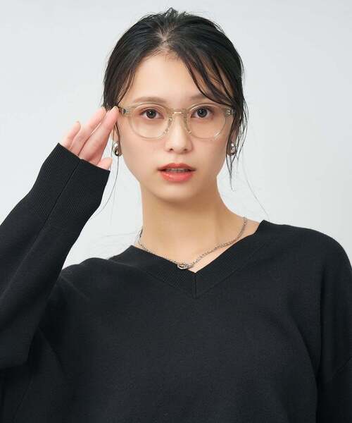 Zoff(ゾフ)の「ボストン型 メガネ|中顔面短縮みえメガネ 小さめサイズ 眼鏡 伊達めがね 度付き(レンズ交換券付き) 度なし ユニセックス|Zoff|CLASSIC(メガネ・レディース・ブラック/グリーン/ブラウン/ピンク・FREE)」の3枚目の写真