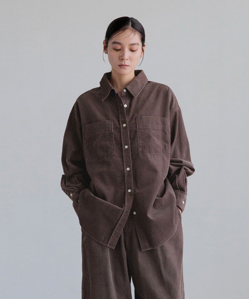 LOWRYS FARM(ローリーズファーム)の「アソートデニムBIGシャツ 606472(シャツ/ブラウス・レディース・ブルー/ピンク/ベージュ/ネイビー/ベージュ系その他2/ピンク系その他2/ブラウン系その他/ベージュ系その他3/ピンク系その他3/カーキ・FREE)」の2枚目の写真