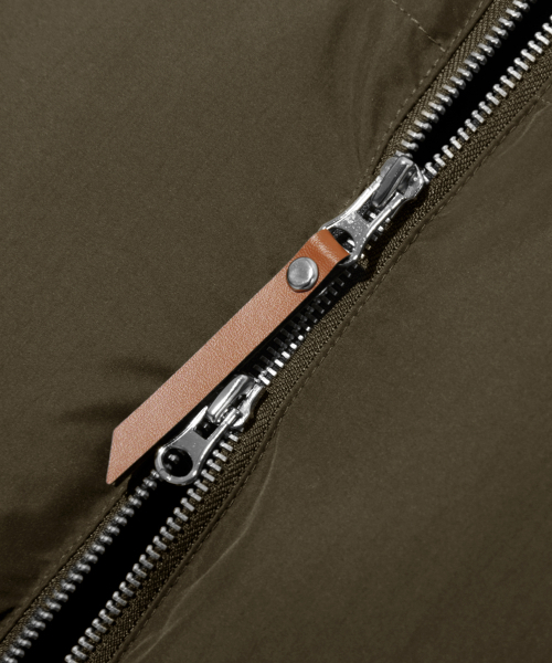 TRILLION(トリリオン)の「レザー パッチ プッパー ダウン (KHAKI)(ダウンジャケット/コート・レディース・その他・M/L/XL)」の8枚目の写真