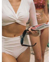 SURFEA（サーフィー）の「FRIDA BIKINI BOTTOM_OFF WHITE（水着）」