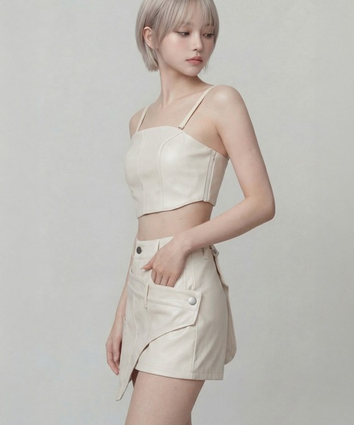 DURAS（デュラス）の「ビスチェ+2WAYフェイクレザーショートパンツ（その他パンツ・レディース・ホワイト/ブラック・M-L/S-M）」の22枚目の写真