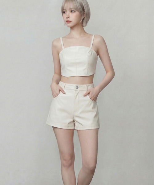DURAS（デュラス）の「ビスチェ+2WAYフェイクレザーショートパンツ（その他パンツ・レディース・ホワイト/ブラック・M-L/S-M）」の17枚目の写真