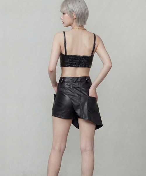 DURAS（デュラス）の「ビスチェ+2WAYフェイクレザーショートパンツ（その他パンツ・レディース・ホワイト/ブラック・M-L/S-M）」の6枚目の写真
