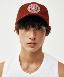 FROM ARLES（フロムアルル）の「シグネチャーロゴボールキャップ / バーガンディ（キャップ）」