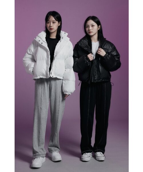 APOSTROPHE COMMA(アポストロフィコンマ)の「バットムラベルポイントグロッシーショートパディング(ブラック)(ダウンジャケット/コート・レディース・その他・S/M/L/XL)」の6枚目の写真