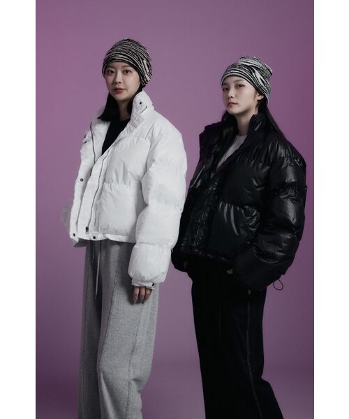 APOSTROPHE COMMA(アポストロフィコンマ)の「バットムラベルポイントグロッシーショートパディング(ブラック)(ダウンジャケット/コート・レディース・その他・S/M/L/XL)」の9枚目の写真