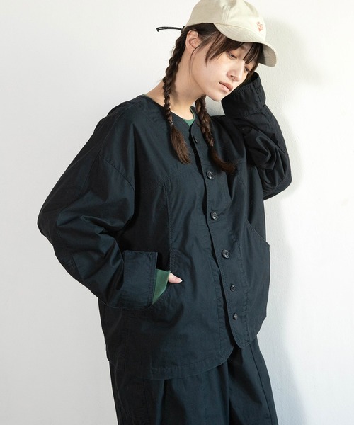 URCH RNA(アーチ アールエヌエー)の「J2183 スプリングピエロジャケット(ノーカラージャケット・レディース・オリーブ/ブラック/ベージュ・FREE)」の12枚目の写真