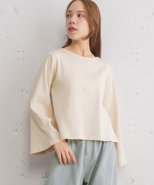 POU DOU DOU（プードゥドゥ）の「フレアスリーブトップス（Tシャツ/カットソー・レディース・グレー/ブルー/ブラック/アイボリー・3）」の2枚目の写真