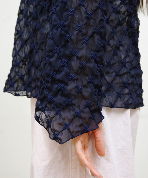 MEYAME(メヤメ)の「MEYAME/メヤメ レーススキッパーブラウス LACE SKIPPER BLOUSE(シャツ/ブラウス・レディース・ネイビー/ブラック・FREE)」の8枚目の写真