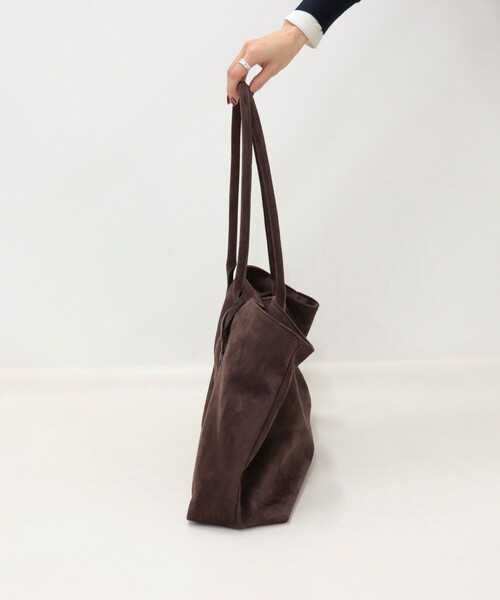 fredy emue（フレディエミュ）の「フェイクスエードワイドトートバッグ（トートバッグ・レディース・ブラウン/ブラック・FREE）」の12枚目の写真