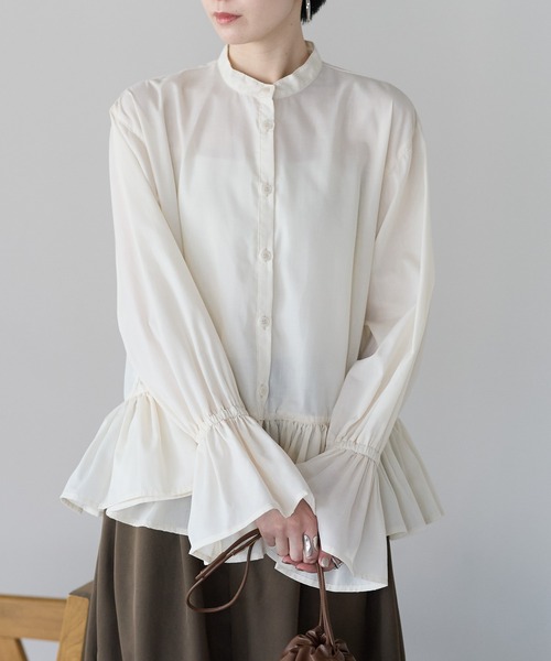 r.（アールドット）の「裾フリルブラウス（シャツ/ブラウス・レディース・ホワイト/ブルー/キナリ/ブラック・FREE）」の6枚目の写真