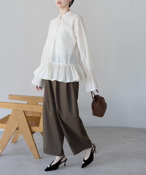 r.（アールドット）の「裾フリルブラウス（シャツ/ブラウス・レディース・ホワイト/ブルー/キナリ/ブラック・FREE）」の14枚目の写真