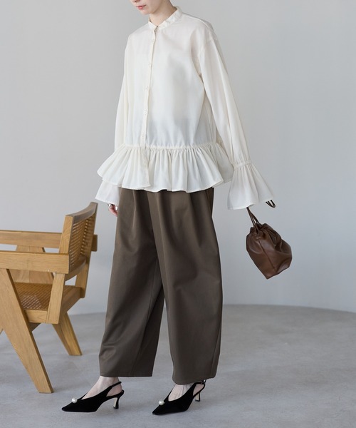 r.（アールドット）の「裾フリルブラウス（シャツ/ブラウス・レディース・ホワイト/ブルー/キナリ/ブラック・FREE）」の15枚目の写真