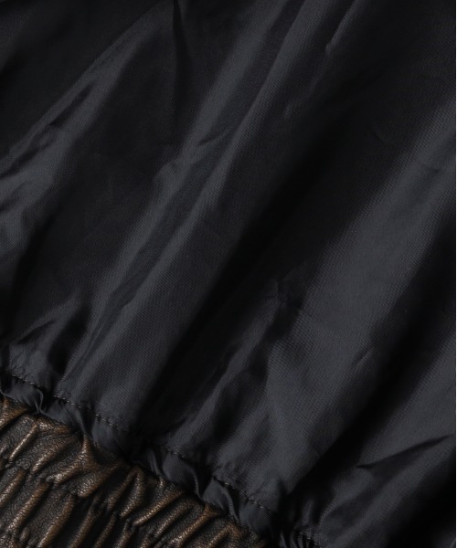 BACK NUMBER（バックナンバー）の「【BACK NUMBER】フェイクレザーフライトジャケット (ヴィンテージ加工 / A2ベース / カジュアルアウター)（ブルゾン・メンズ・ブラック/ブラウン・M/L/XL/S）」の10枚目の写真