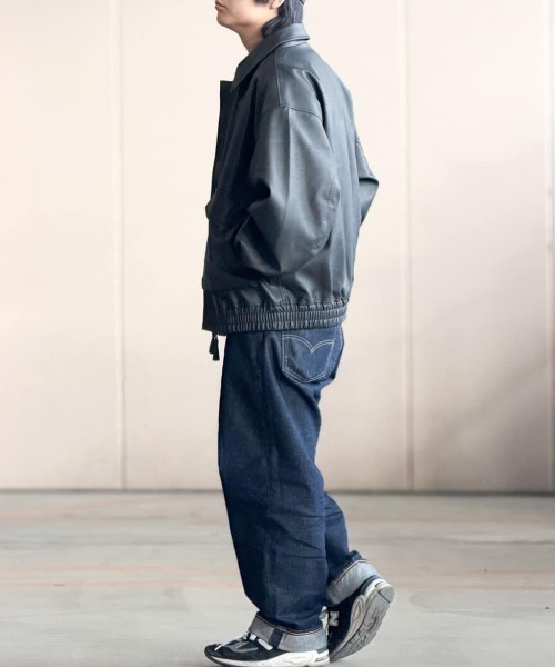 BACK NUMBER（バックナンバー）の「【BACK NUMBER】フェイクレザーフライトジャケット (ヴィンテージ加工 / A2ベース / カジュアルアウター)（ブルゾン・メンズ・ブラック/ブラウン・M/L/XL/S）」の21枚目の写真