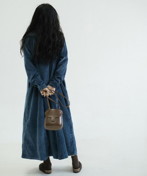 &soiree(アンドソワレ)の「ビックカラー2WAYコーデュロイシャツワンピース(ワンピース・レディース・ブルー・X-LARGE/LARGE/MEDIUM)」の3枚目の写真