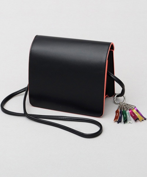 cheek(BAG)(チーク)の「ネオンライン レザー調 ミニショルダーバッグ(ショルダーバッグ・レディース・ブラック/シルバー・FREE)」の13枚目の写真