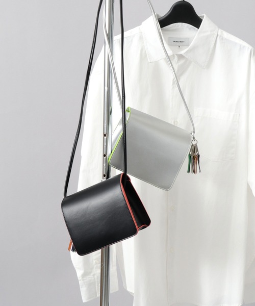 cheek(BAG)(チーク)の「ネオンライン レザー調 ミニショルダーバッグ(ショルダーバッグ・レディース・ブラック/シルバー・FREE)」の11枚目の写真
