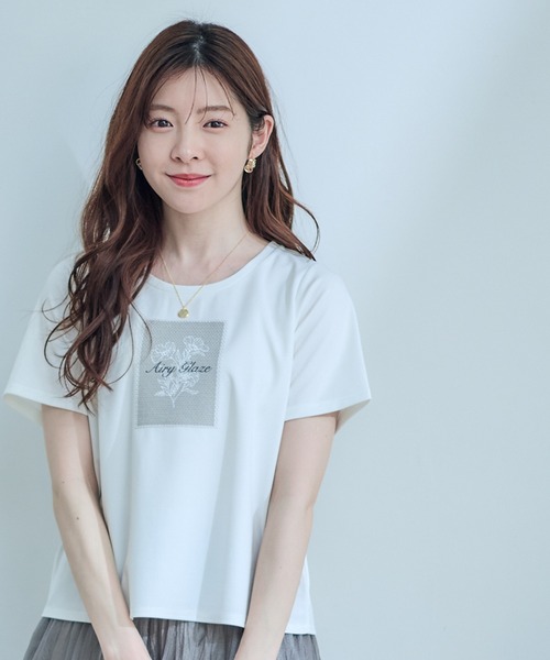 12Twelve Agenda(トゥエルブ アジェンダ)の「メッシュ風フラワープリントTシャツ(Tシャツ/カットソー・レディース・ベージュ/グレー・M)」の5枚目の写真