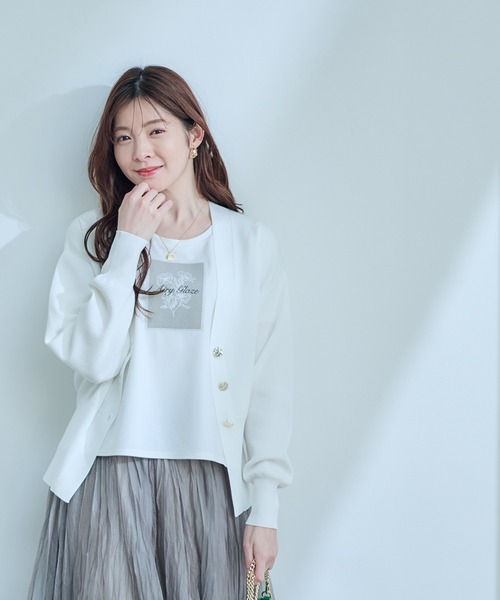 12Twelve Agenda(トゥエルブ アジェンダ)の「メッシュ風フラワープリントTシャツ(Tシャツ/カットソー・レディース・ベージュ/グレー・M)」の13枚目の写真