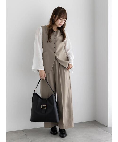 Te chichi（テチチ）の「スクエアネックジレ【AOYAMA FASHION ASSOCIATION × Té chichi】（ベスト・レディース・モカ/ネイビー・F）」の13枚目の写真