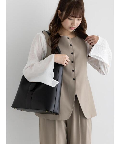 Te chichi（テチチ）の「スクエアネックジレ【AOYAMA FASHION ASSOCIATION × Té chichi】（ベスト・レディース・モカ/ネイビー・F）」の15枚目の写真