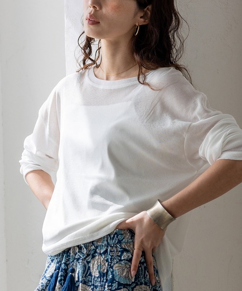 VitaFelice（ヴィータフェリーチェ）の「ストレッチシアークルーネック長袖トップス 春服（Tシャツ/カットソー・レディース・ブルー/グリーン/イエロー/ブラック/ホワイト・FREE）」の2枚目の写真