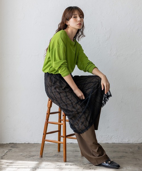VitaFelice（ヴィータフェリーチェ）の「ストレッチシアークルーネック長袖トップス 春服（Tシャツ/カットソー・レディース・ブルー/グリーン/イエロー/ブラック/ホワイト・FREE）」の13枚目の写真