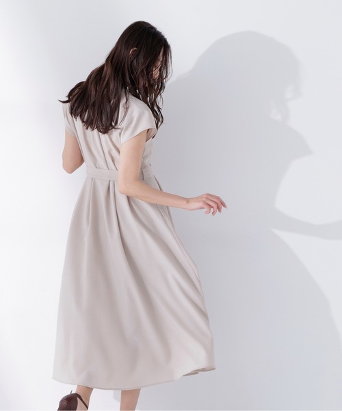 NATURAL BEAUTY BASIC（ナチュラルビューティーベーシック）の「◇スキッパーポケットシャツワンピース（シャツワンピース・レディース・ライトグリーン/ベージュ/チャコールグレー・MEDIUM/P/S）」の14枚目の写真