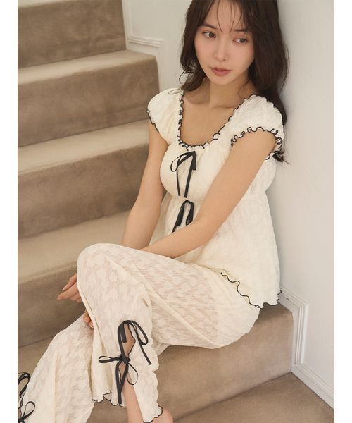 SNIDEL HOME（スナイデルホーム）の「カットレースタンクトップ（ルームウェア/パジャマ・レディース・アイボリー/ミント/ブラウン・F）」の2枚目の写真