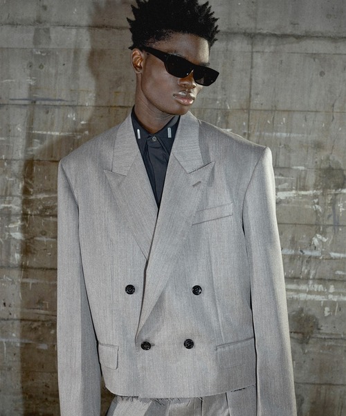 JOHN LAWRENCE SULLIVAN（ジョンローレンスサリバン）の「【JOHN LAWRENCE SULLIVAN】WOOL GABARDINE CUT-OFF SPENCER JACKET（テーラードジャケット・メンズ・ブラック・44/46）」の4枚目の写真