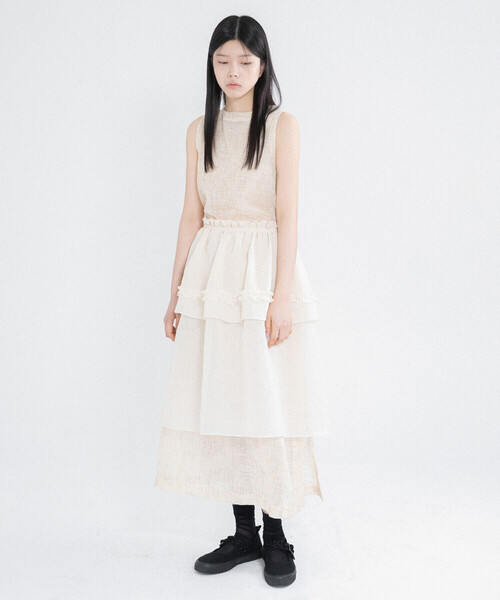 Bshop(ビショップ)の「eunoia × NOVESTA | ONE STRAP BUCKLE MARY JANE(スニーカー・レディース・ブラック・38/36/37)」の2枚目の写真