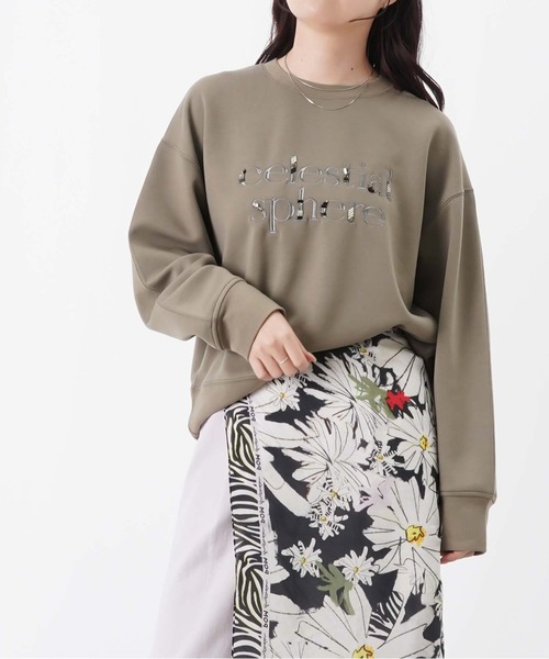 LUCA/LADY LUCK LUCA(ルカ/レディラックルカ)の「LC/LLL ライトダンボールビーズ+刺繍ロゴプルオーバー(Tシャツ/カットソー・レディース・カーキ/ブラック/オフホワイト・FREE)」の1枚目の写真