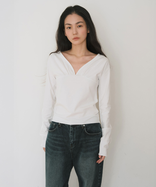YEARNING(イヤニング)の「FRONTBACK SHIRRING CURVED TOP, IVORY(Tシャツ/カットソー・レディース・その他・FREE)」の1枚目の写真