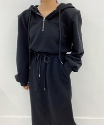 ハーフジップフード付きスウェットロングワンピース